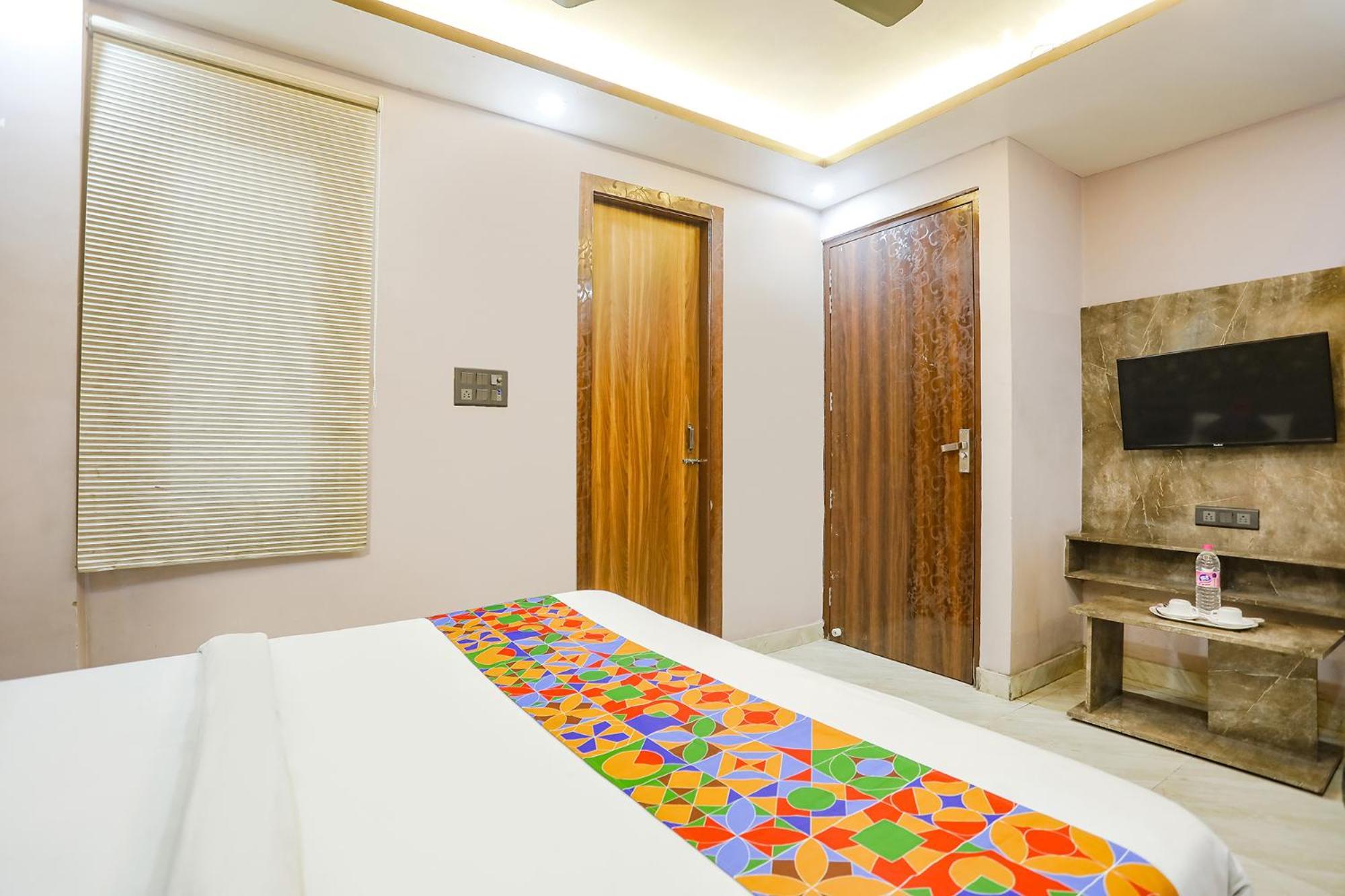 Fabhotel The Palacio カーンプル エクステリア 写真