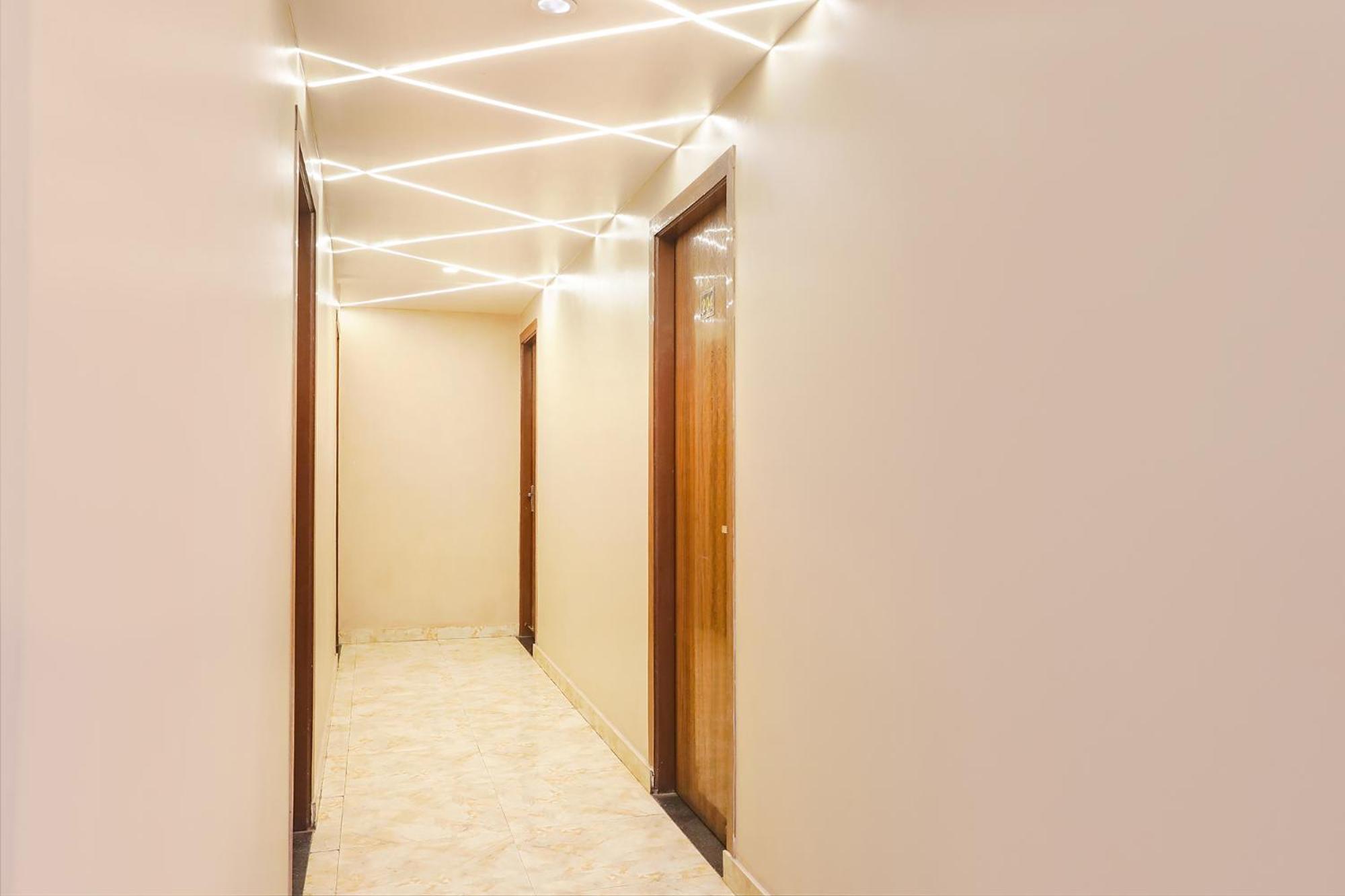 Fabhotel The Palacio カーンプル エクステリア 写真