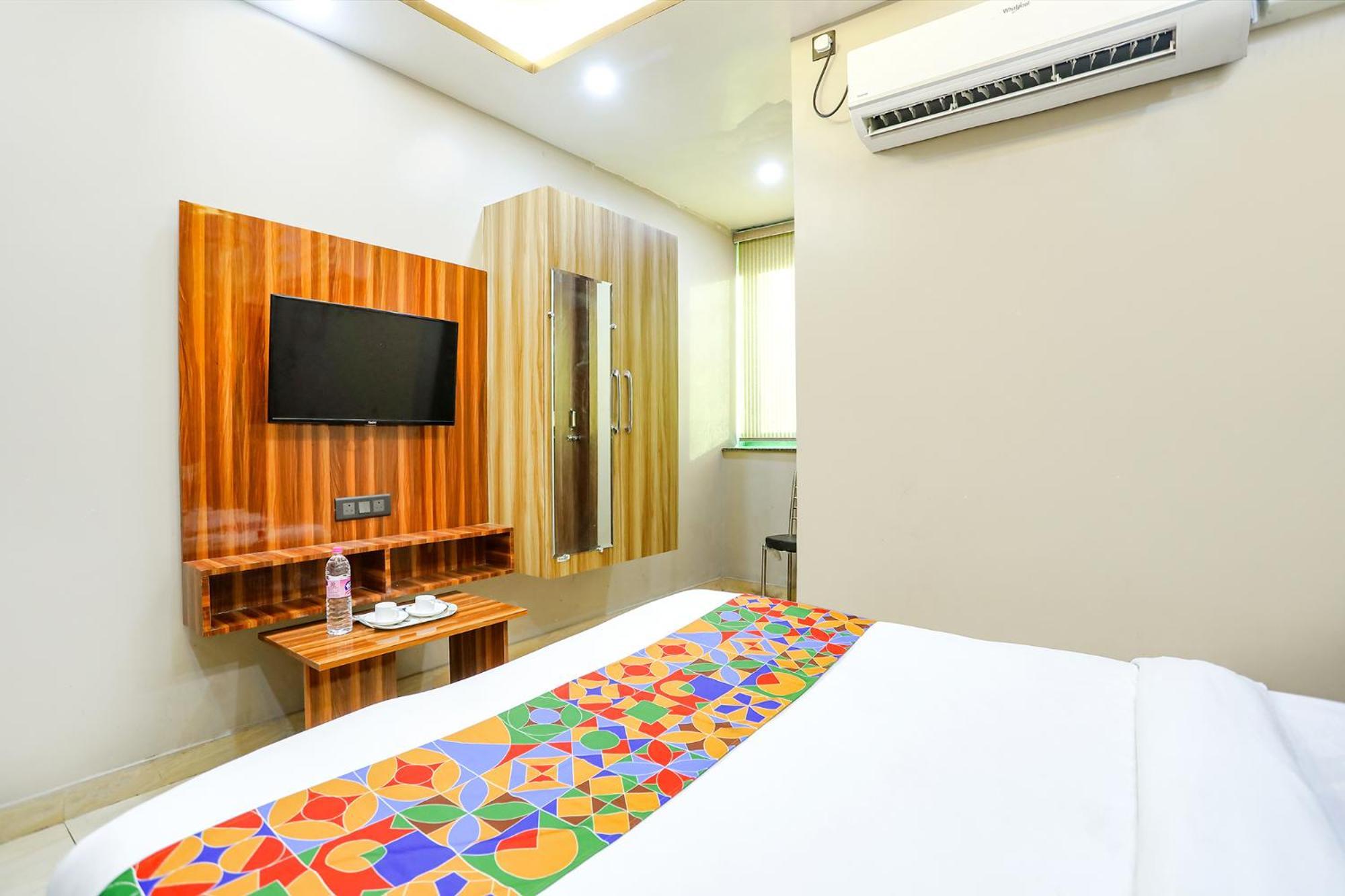 Fabhotel The Palacio カーンプル エクステリア 写真