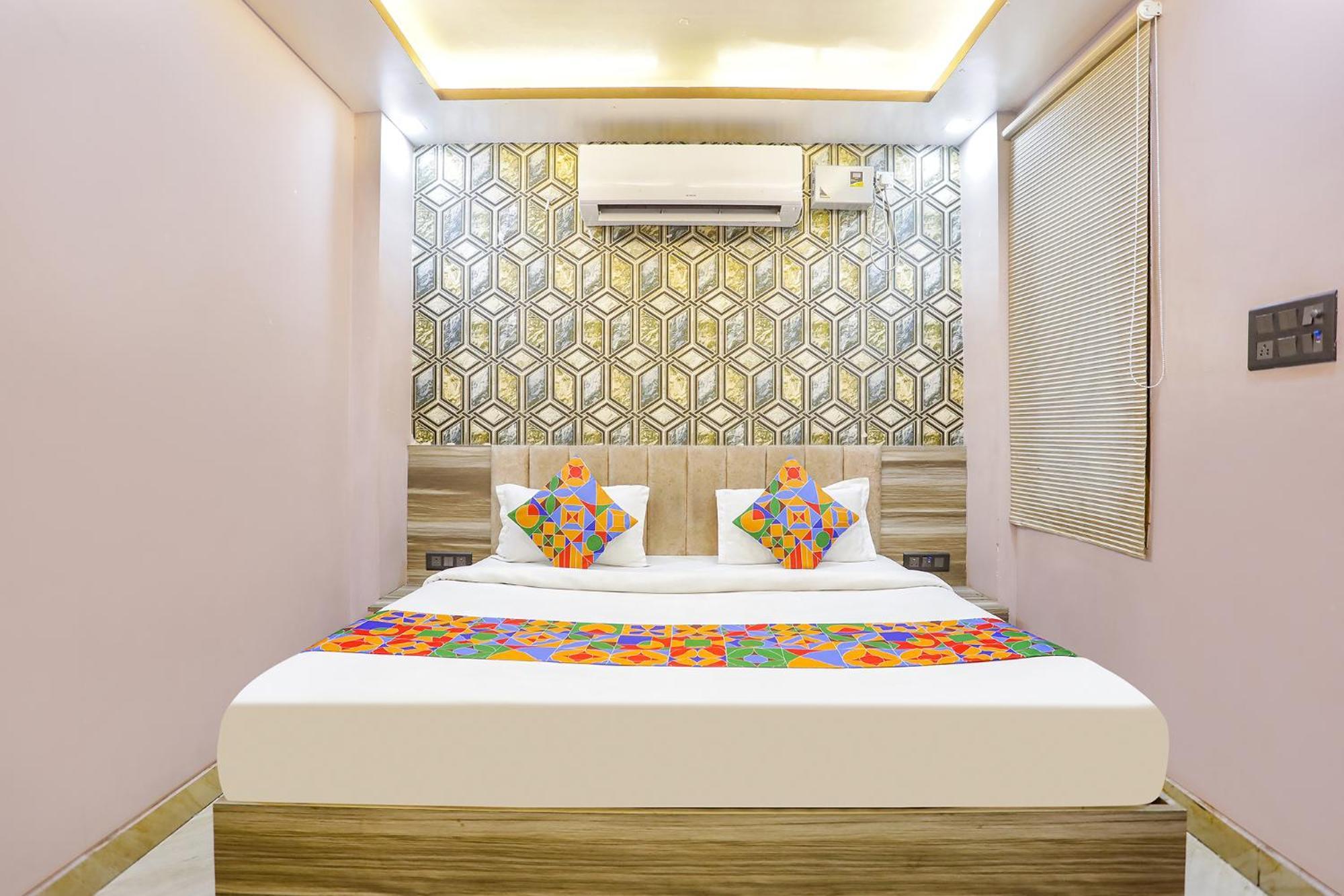 Fabhotel The Palacio カーンプル エクステリア 写真