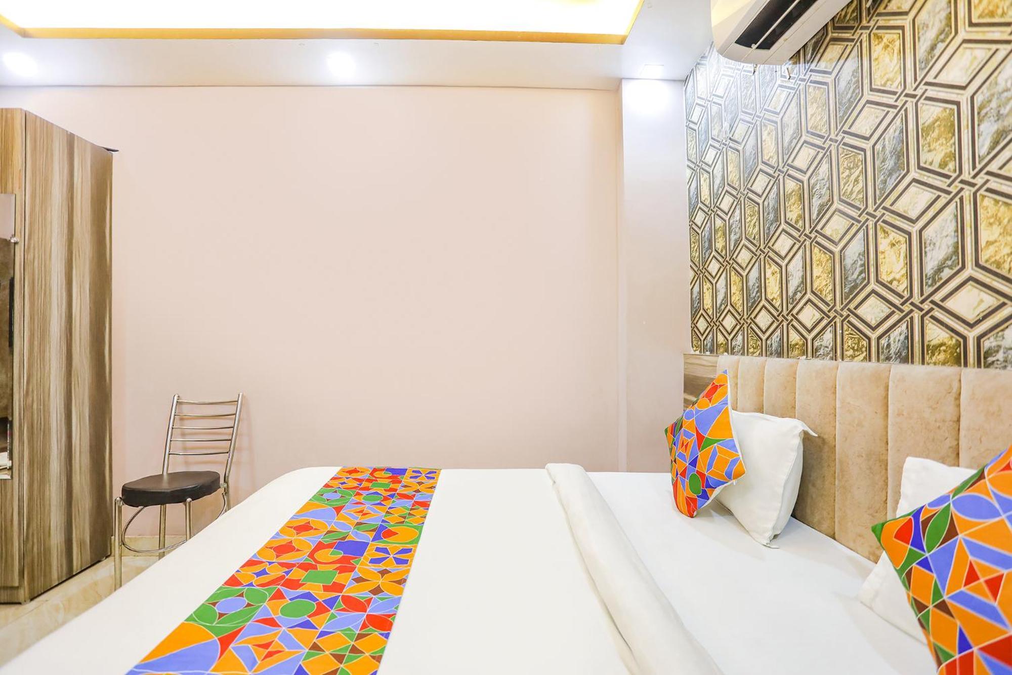 Fabhotel The Palacio カーンプル エクステリア 写真