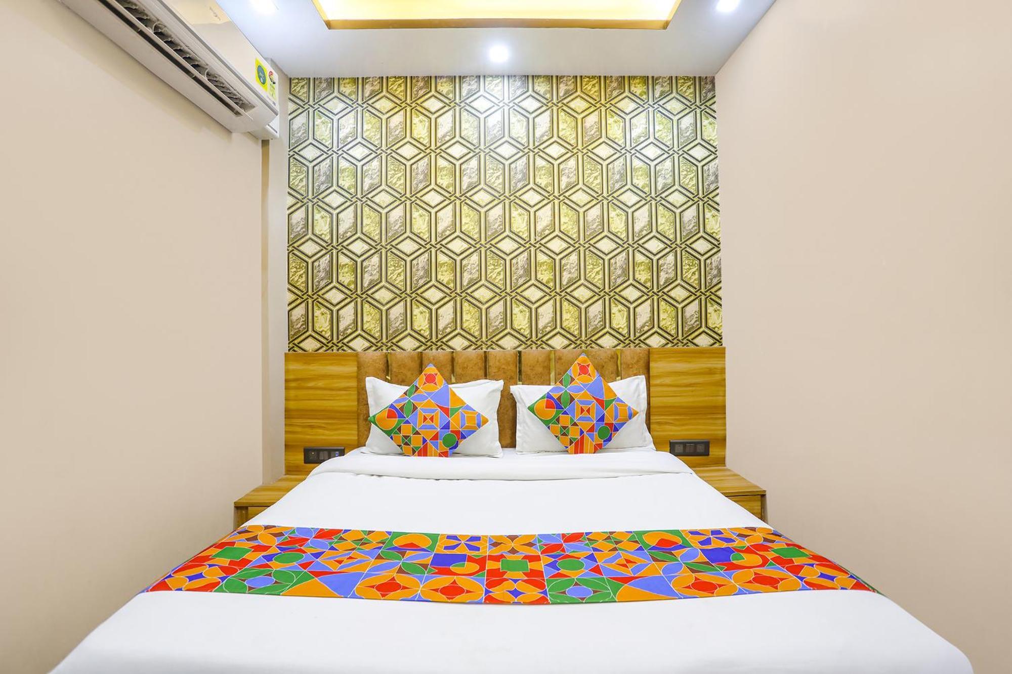 Fabhotel The Palacio カーンプル エクステリア 写真